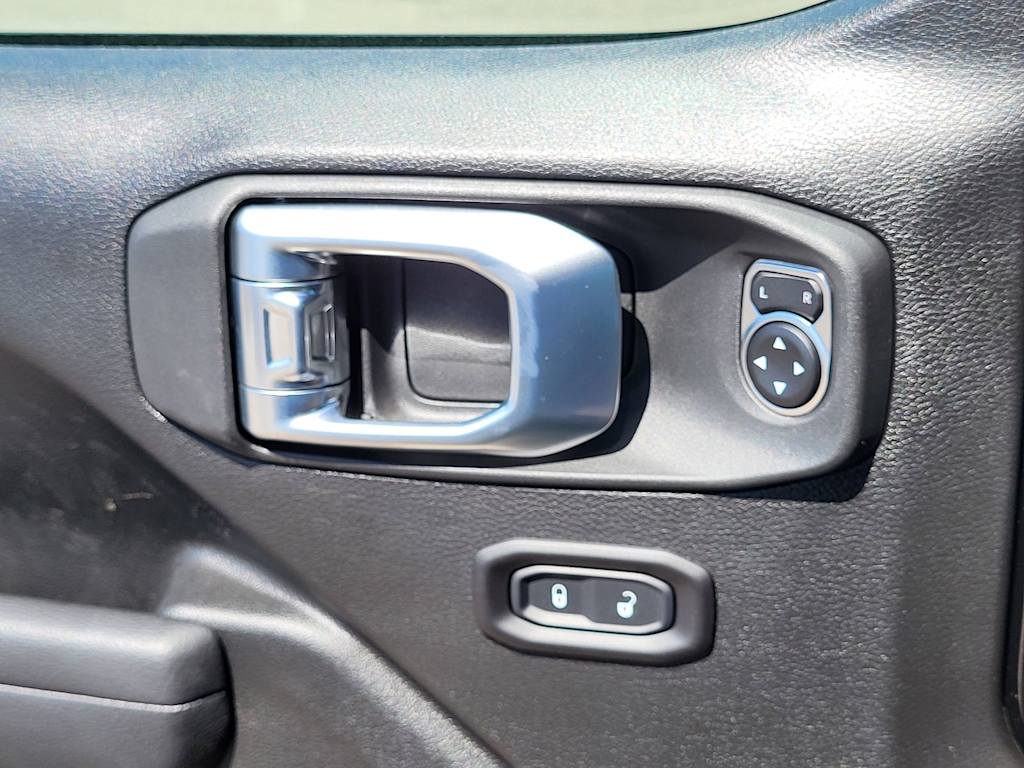 Thumbnail: 2026 Jeep Wrangler - 17