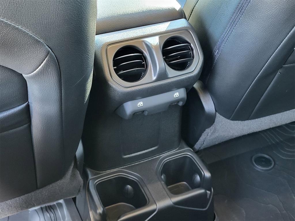 Thumbnail: 2025 Jeep Wrangler - 30