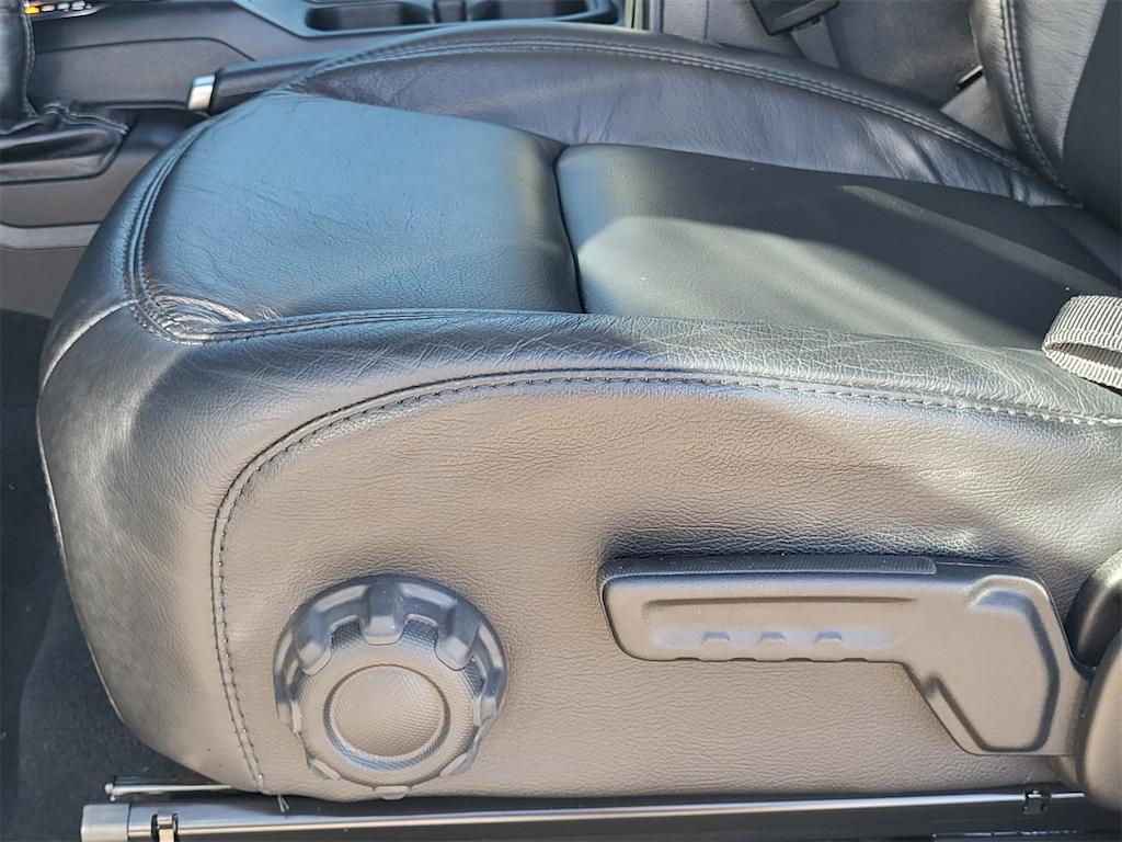 Thumbnail: 2025 Jeep Wrangler - 26