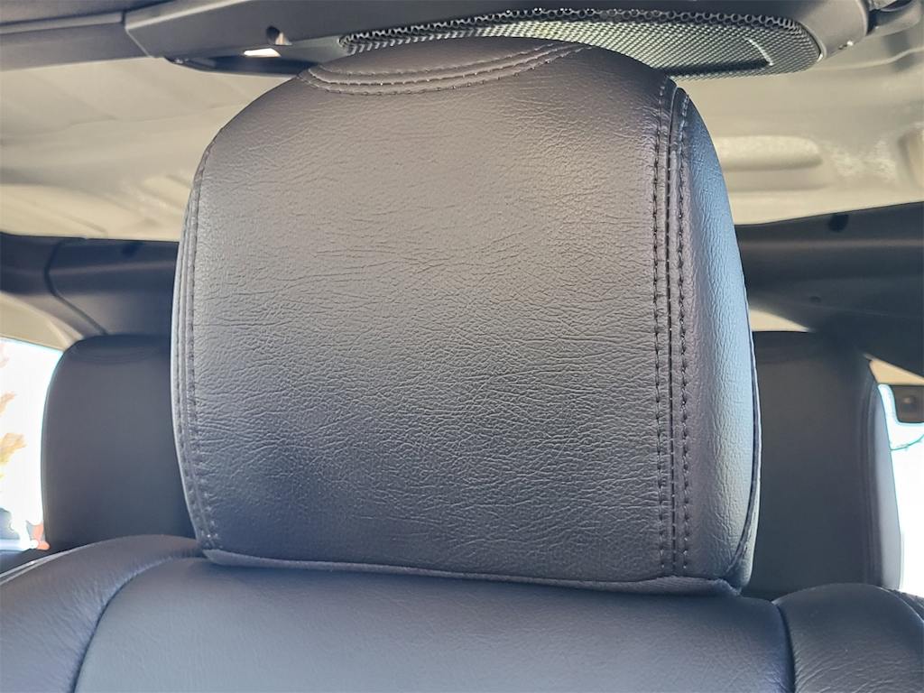 Thumbnail: 2025 Jeep Wrangler - 21