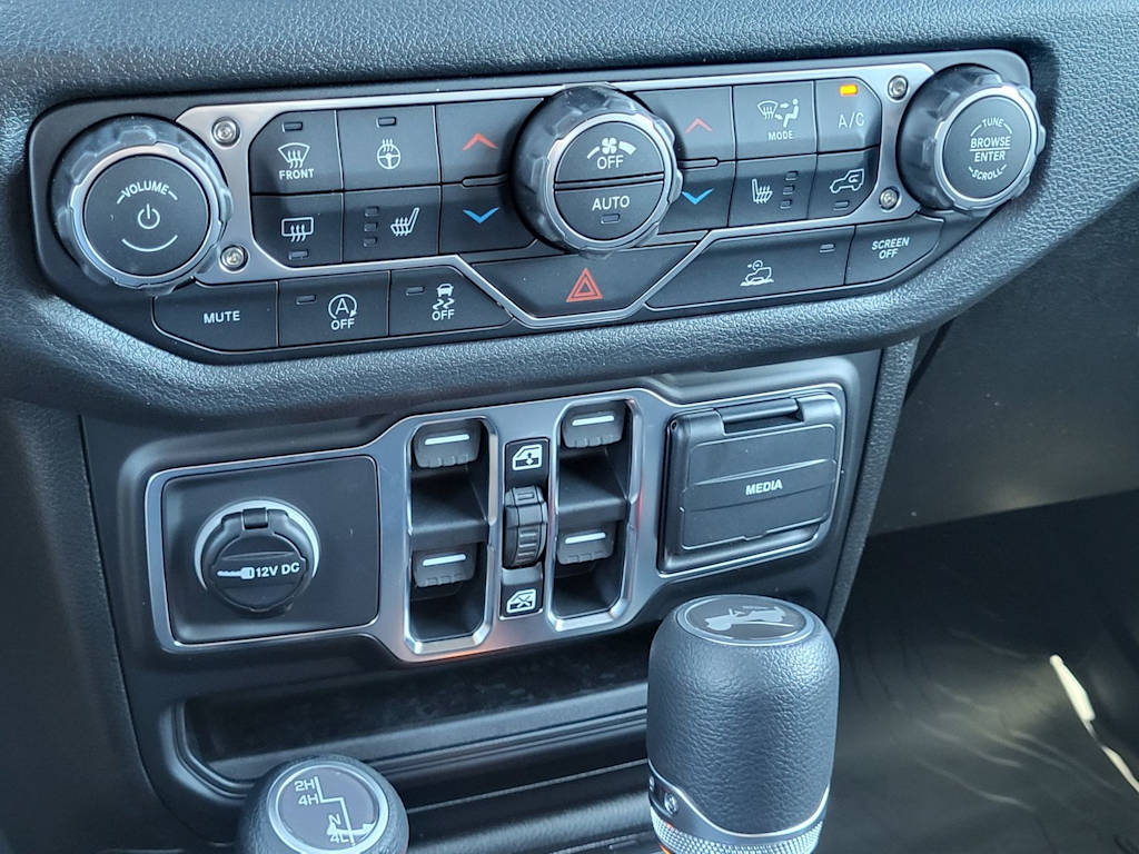 Thumbnail: 2026 Jeep Wrangler - 21
