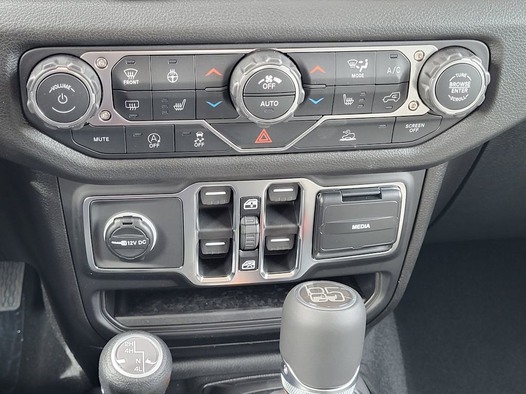 Thumbnail: 2026 Jeep Wrangler - 21