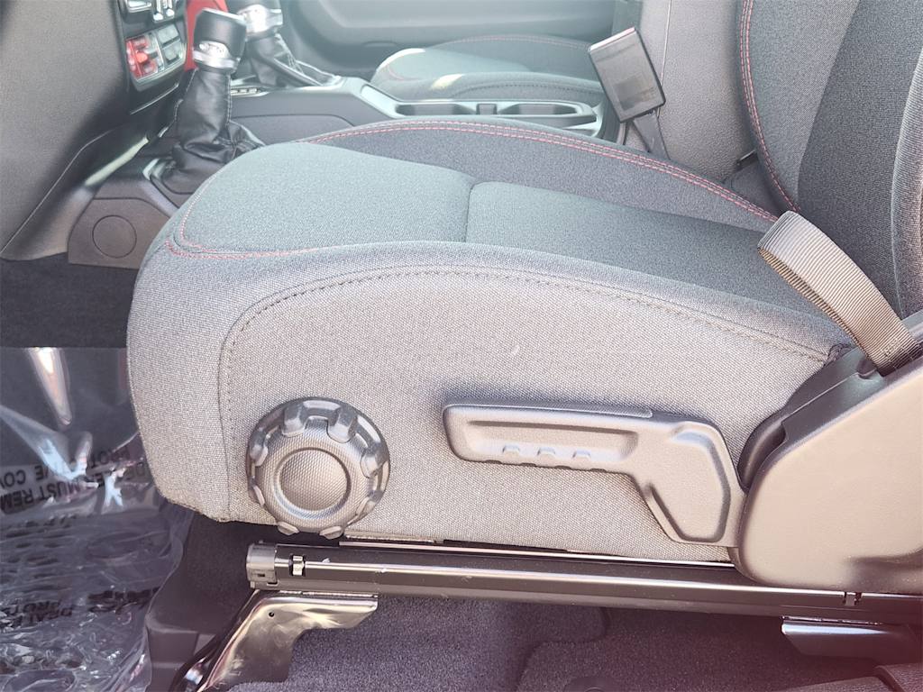 Thumbnail: 2025 Jeep Wrangler - 25