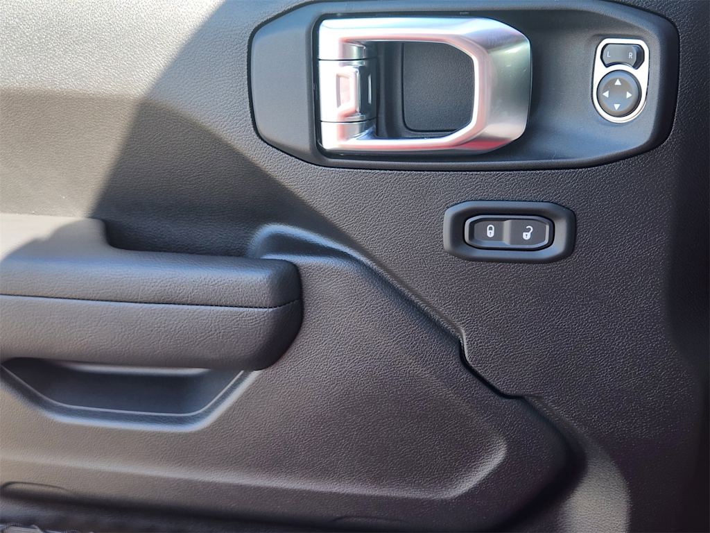 Thumbnail: 2025 Jeep Wrangler - 24