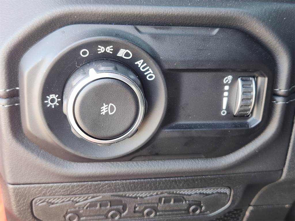 Thumbnail: 2025 Jeep Wrangler - 23