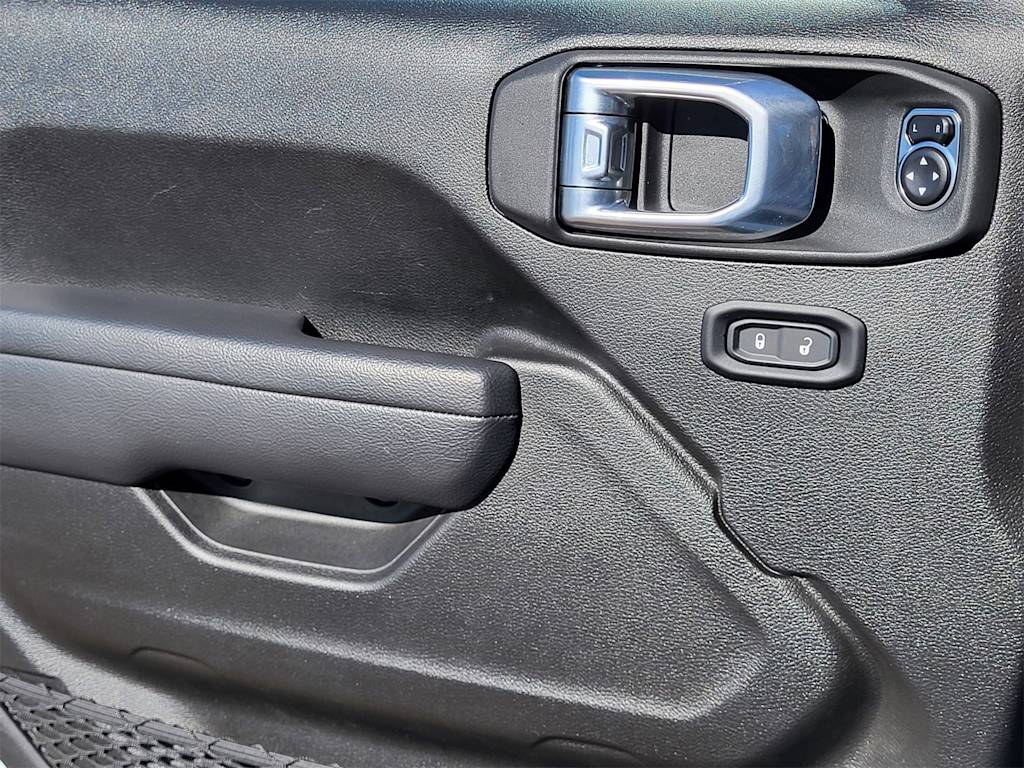 Thumbnail: 2024 Jeep Wrangler - 24