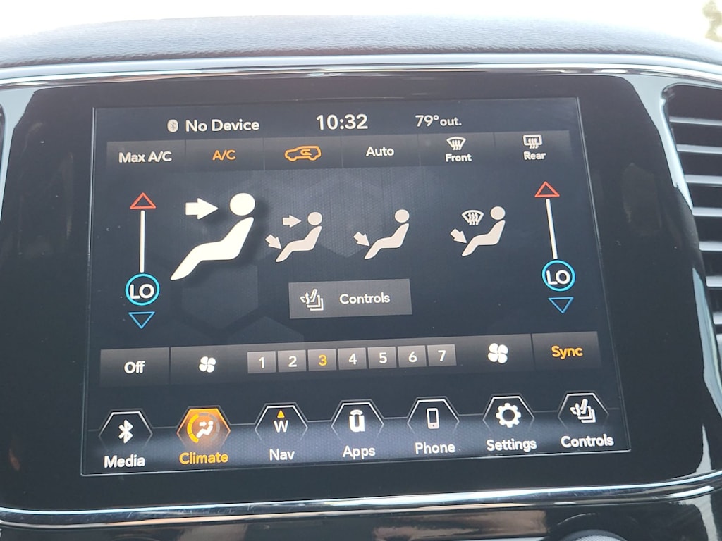 Thumbnail: 2021 Jeep Grand Cherokee - 12