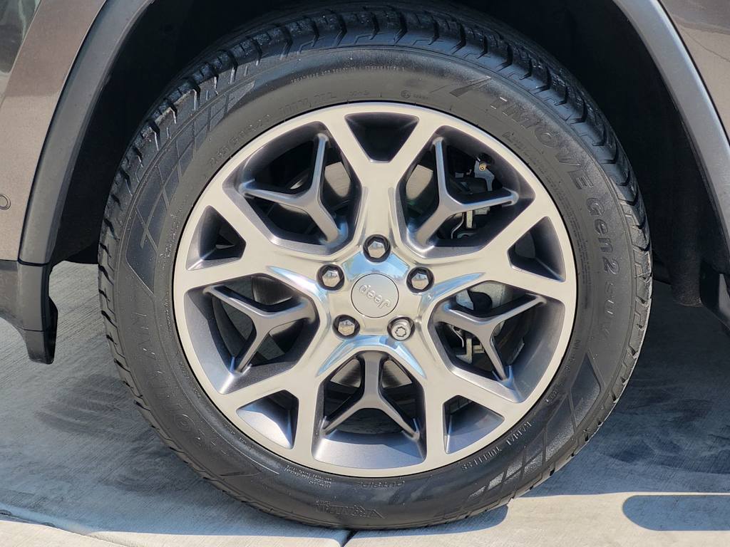 Thumbnail: 2021 Jeep Grand Cherokee - 20