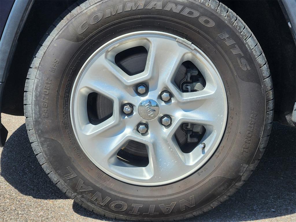 Thumbnail: 2014 Jeep Grand Cherokee - 19