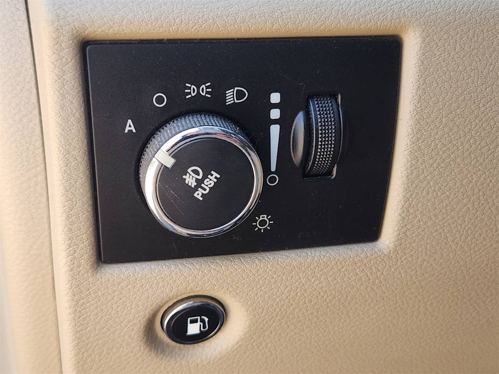 Thumbnail: 2014 Jeep Grand Cherokee - 23