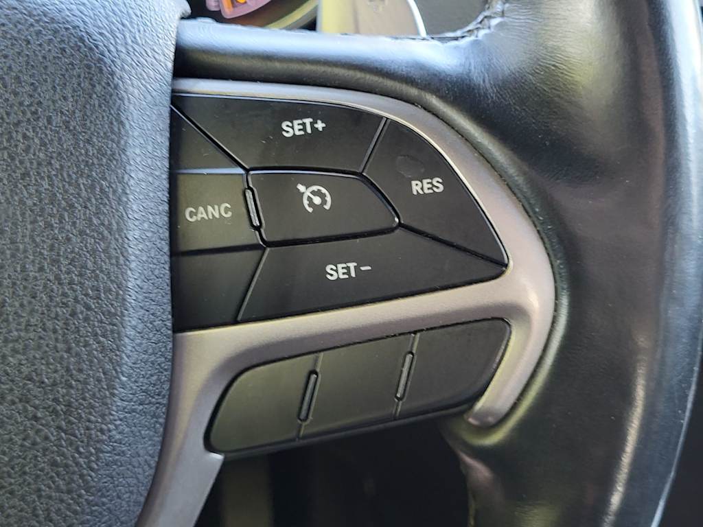 Thumbnail: 2017 Jeep Grand Cherokee - 26