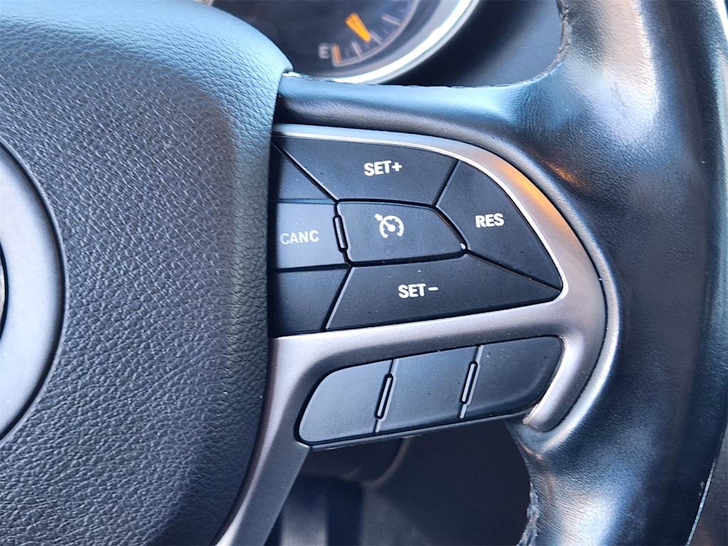 Thumbnail: 2020 Jeep Grand Cherokee - 20