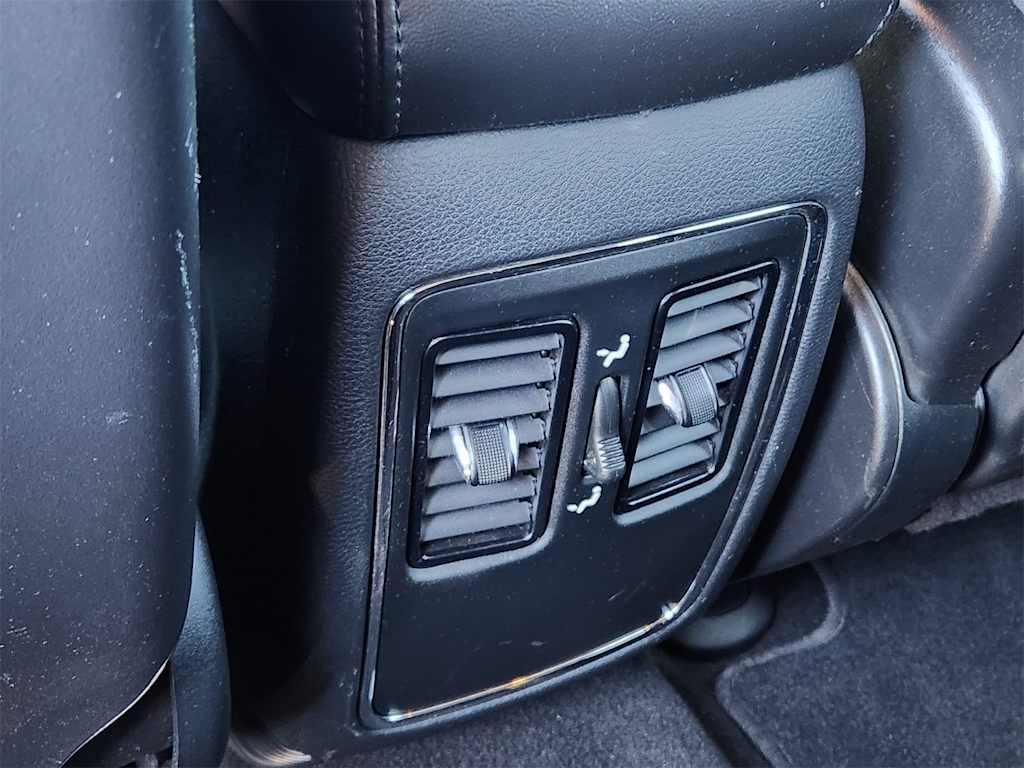 Thumbnail: 2020 Jeep Grand Cherokee - 24