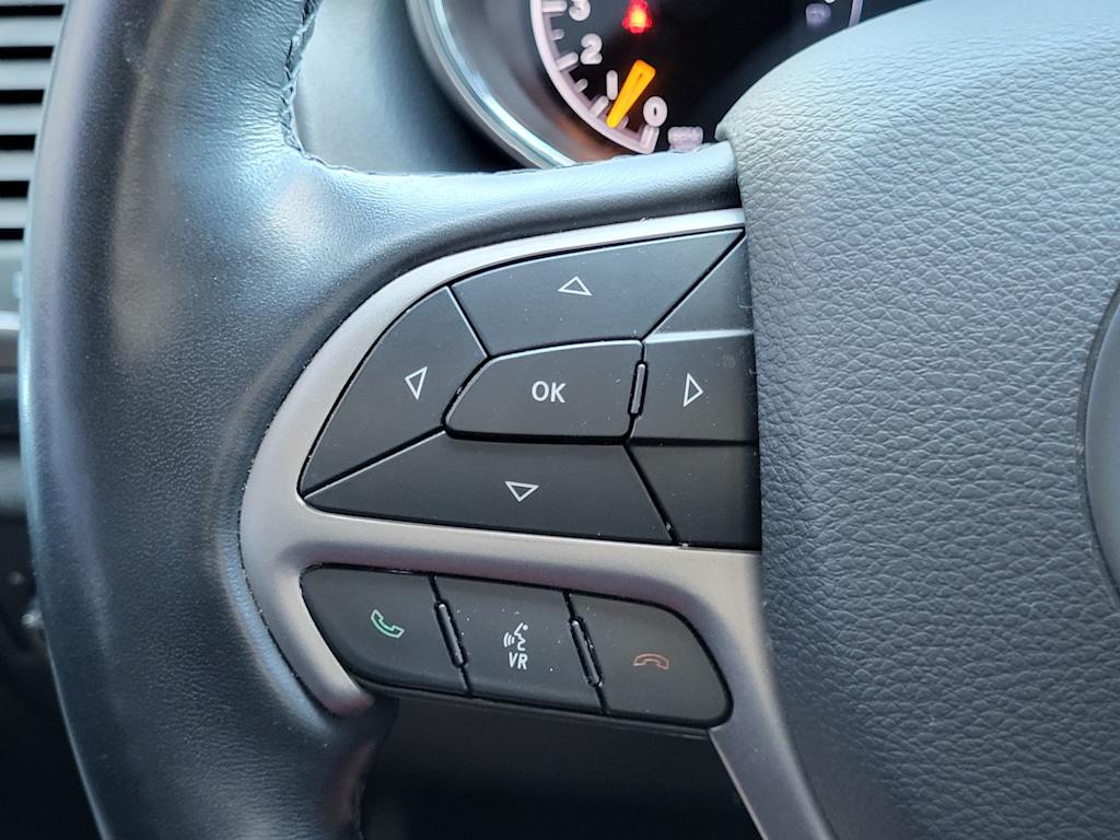 Thumbnail: 2021 Jeep Grand Cherokee - 25