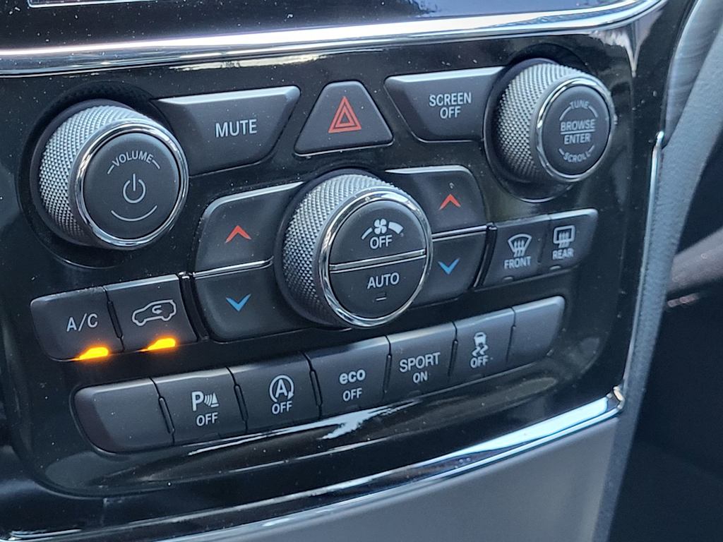 Thumbnail: 2021 Jeep Grand Cherokee - 28