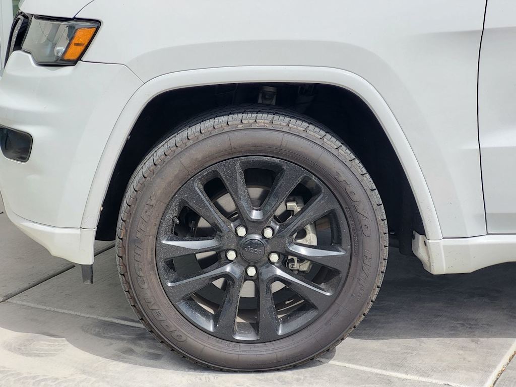 Thumbnail: 2018 Jeep Grand Cherokee - 6