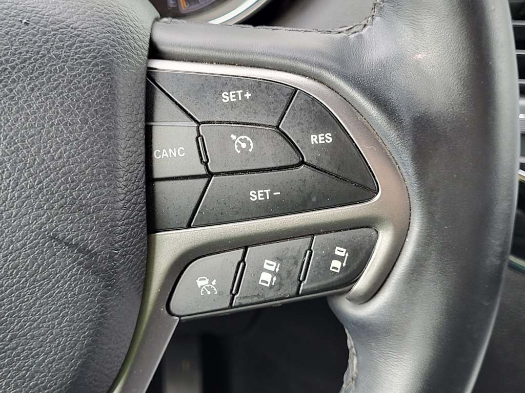 Thumbnail: 2020 Jeep Grand Cherokee - 28