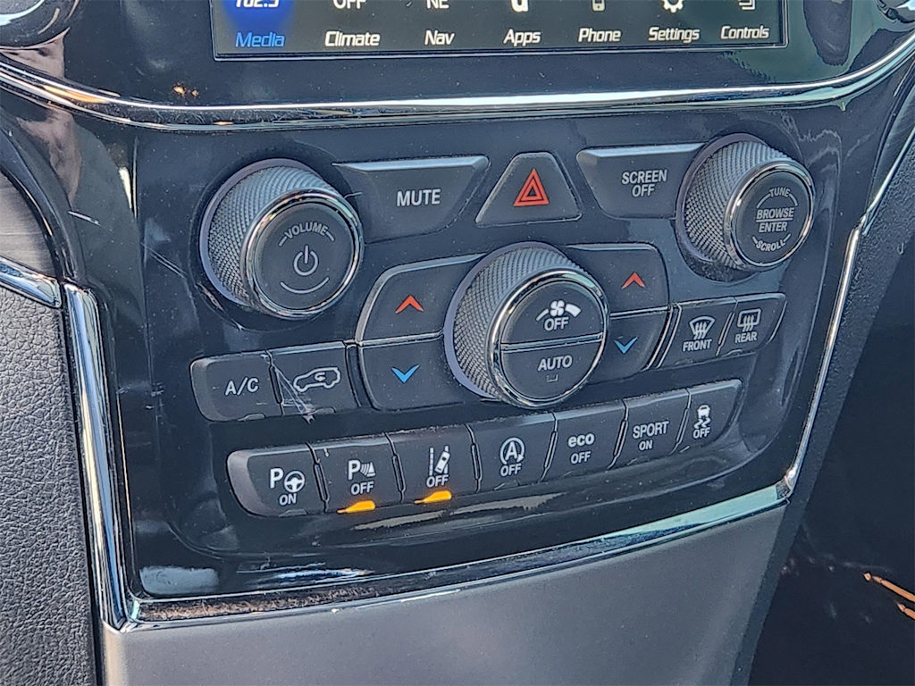 Thumbnail: 2021 Jeep Grand Cherokee - 28