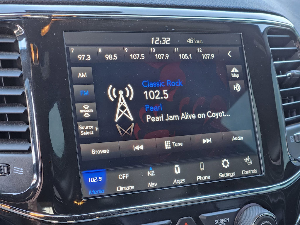 Thumbnail: 2021 Jeep Grand Cherokee - 14