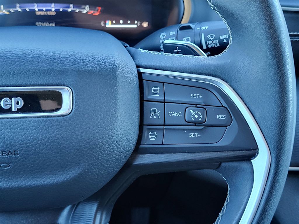 Thumbnail: 2023 Jeep Grand Cherokee - 28