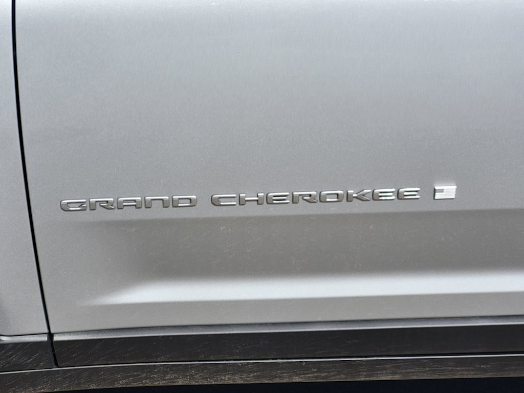 Thumbnail: 2026 Jeep Grand Cherokee - 5