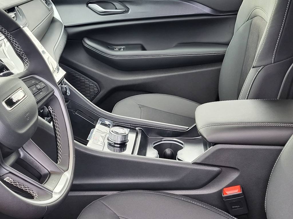 Thumbnail: 2026 Jeep Grand Cherokee - 10