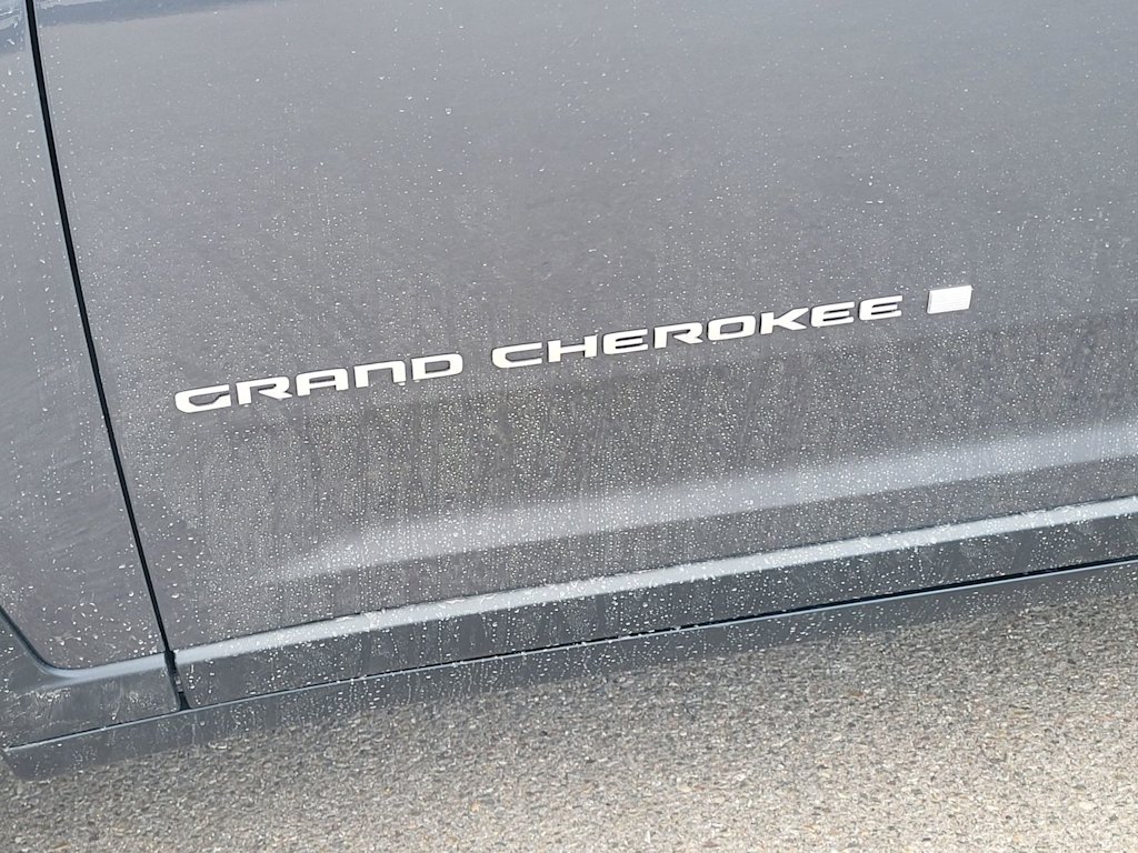 Thumbnail: 2026 Jeep Grand Cherokee - 16