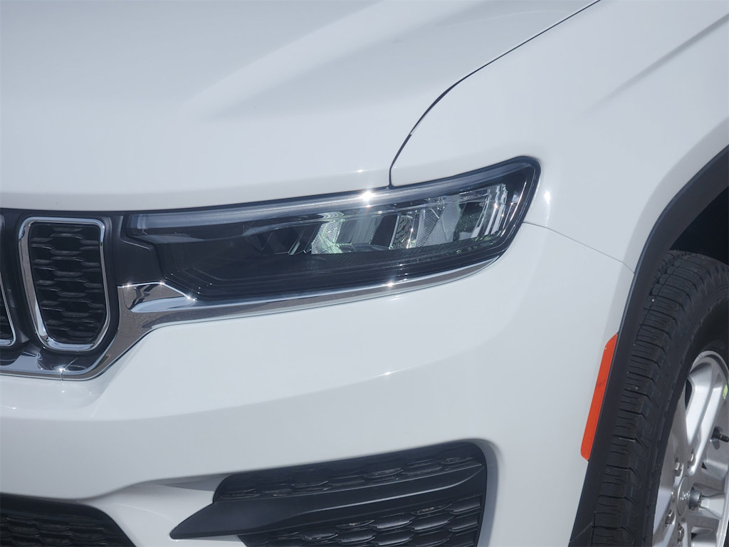 Thumbnail: 2025 Jeep Grand Cherokee - 17