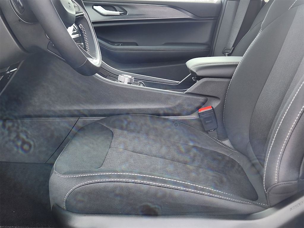 Thumbnail: 2025 Jeep Grand Cherokee - 19