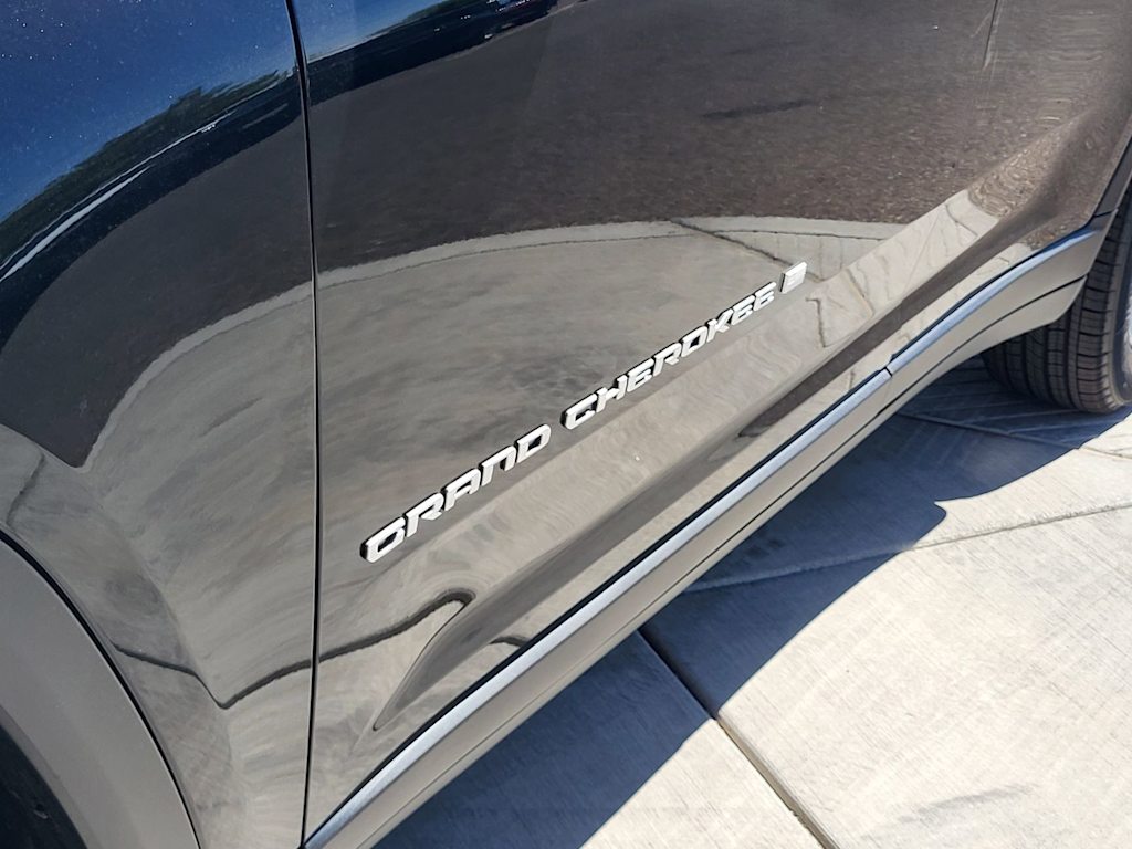 Thumbnail: 2026 Jeep Grand Cherokee - 14