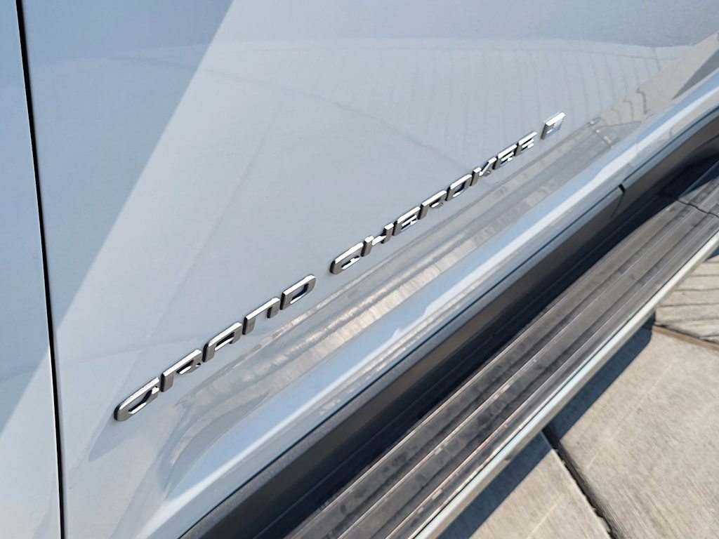 Thumbnail: 2024 Jeep Grand Cherokee - 5