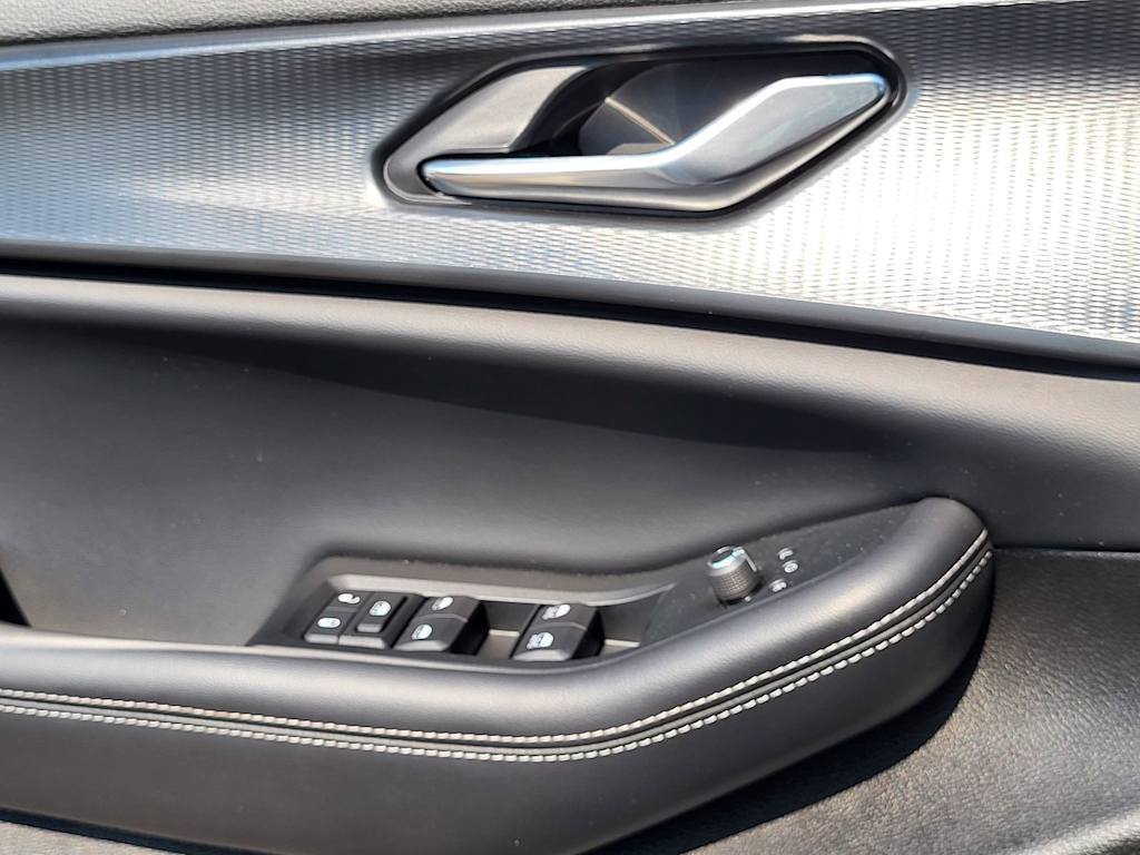 Thumbnail: 2024 Jeep Grand Cherokee - 25