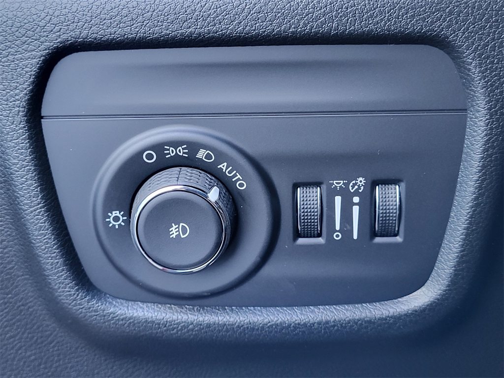 Thumbnail: 2025 Jeep Grand Cherokee - 19