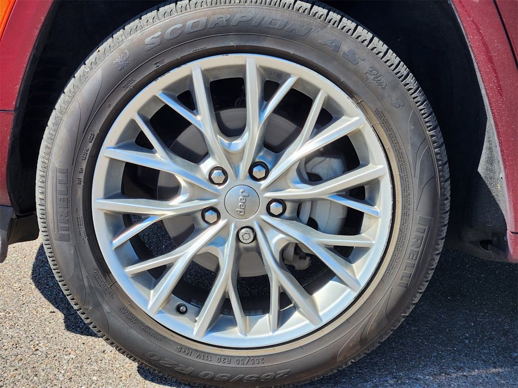 Thumbnail: 2022 Jeep Grand Cherokee - 17