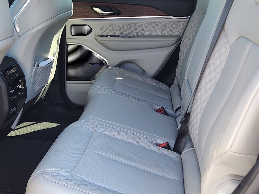 Thumbnail: 2022 Jeep Grand Cherokee - 10