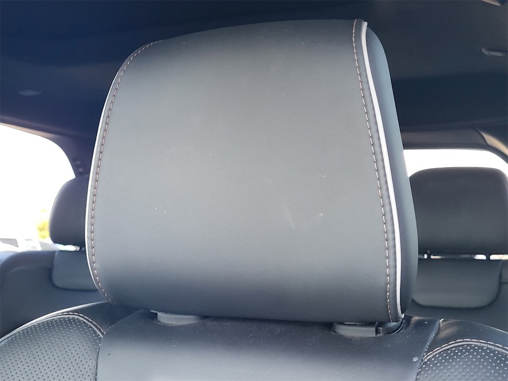 Thumbnail: 2023 Jeep Grand Cherokee - 11