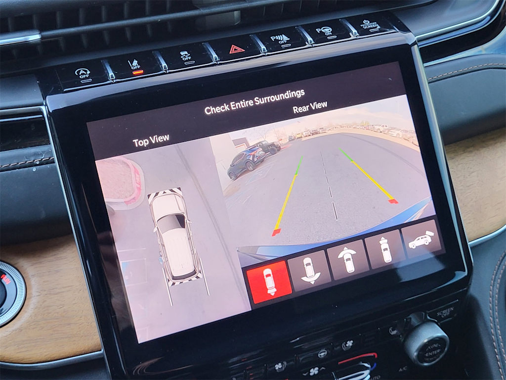 Thumbnail: 2023 Jeep Grand Cherokee - 21