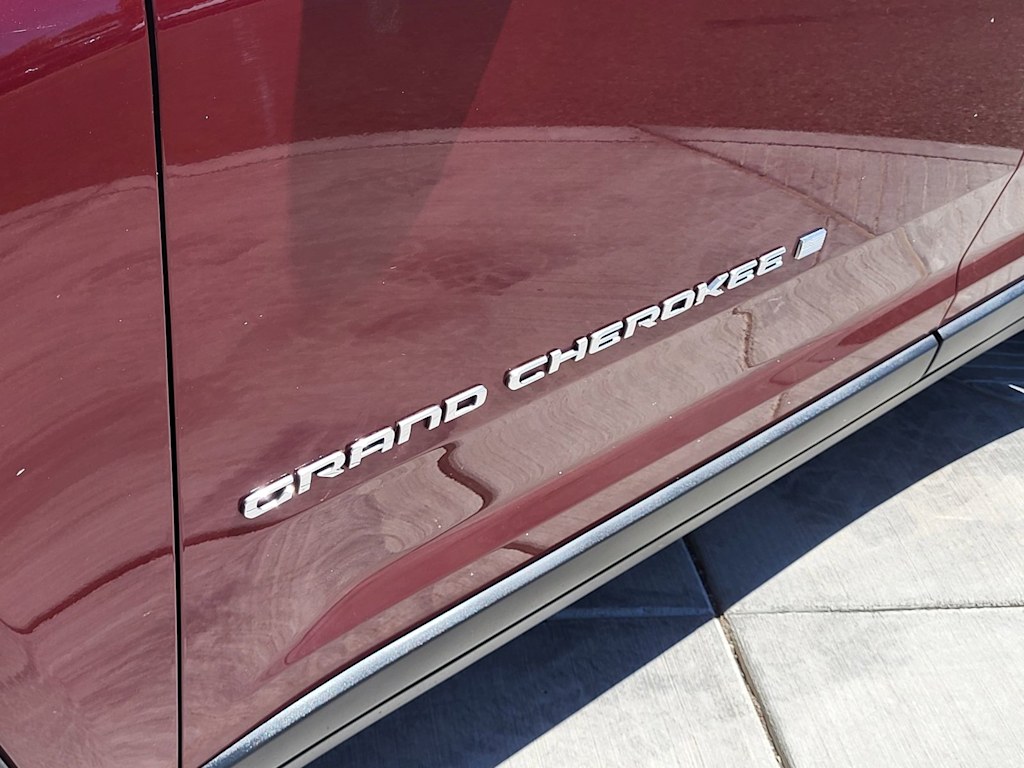 Thumbnail: 2022 Jeep Grand Cherokee L - 5