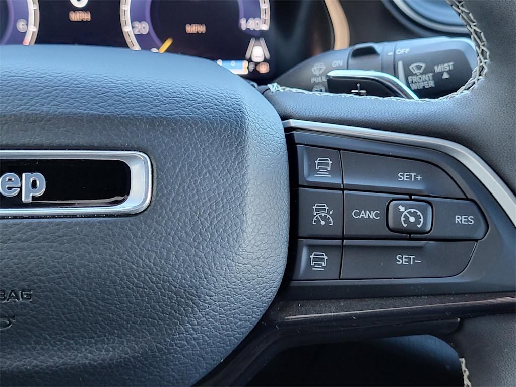 Thumbnail: 2023 Jeep Grand Cherokee L - 30