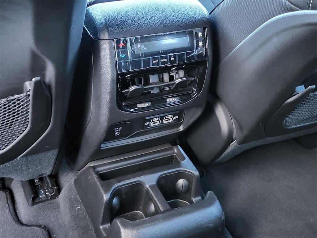 Thumbnail: 2023 Jeep Grand Cherokee L - 31