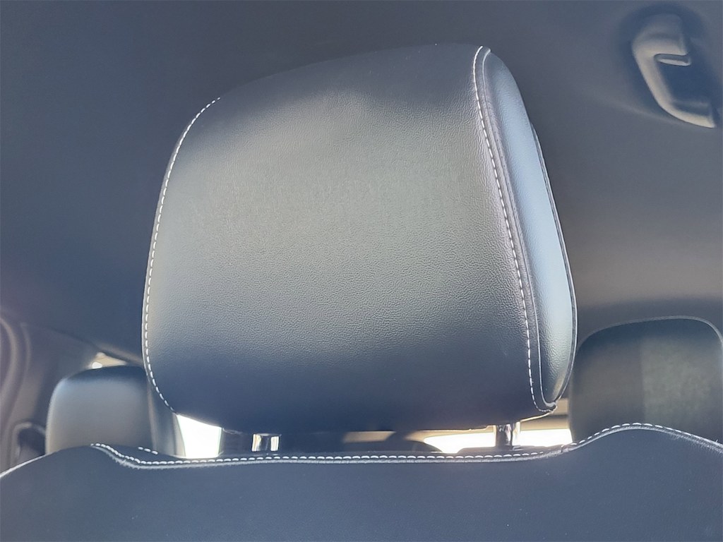 Thumbnail: 2024 Jeep Grand Cherokee L - 12