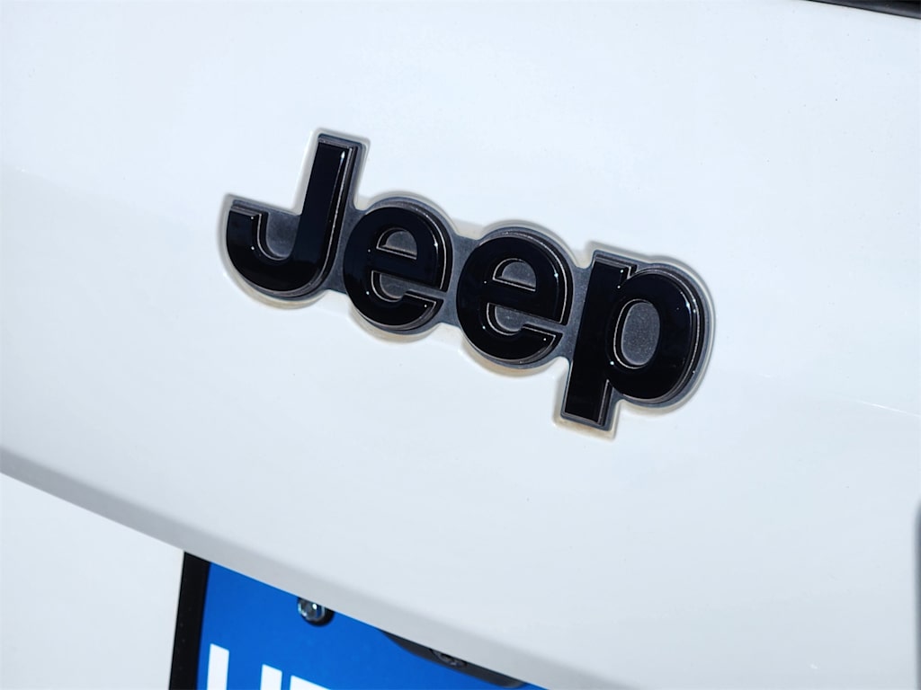 Thumbnail: 2023 Jeep Grand Cherokee L - 18