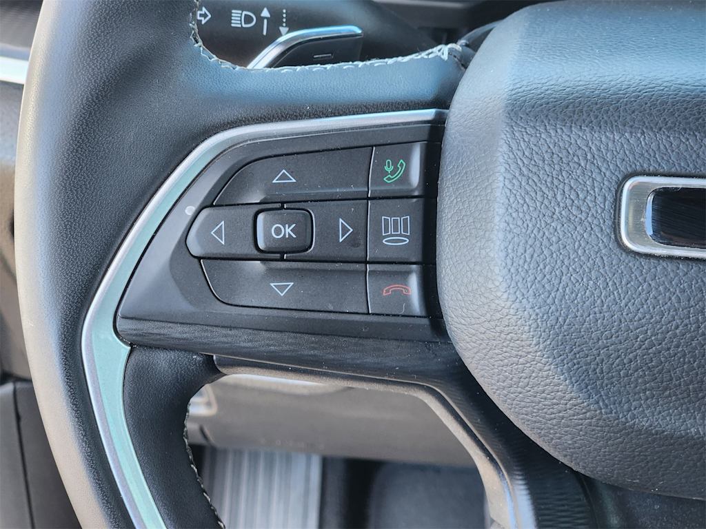 Thumbnail: 2023 Jeep Grand Cherokee L - 22