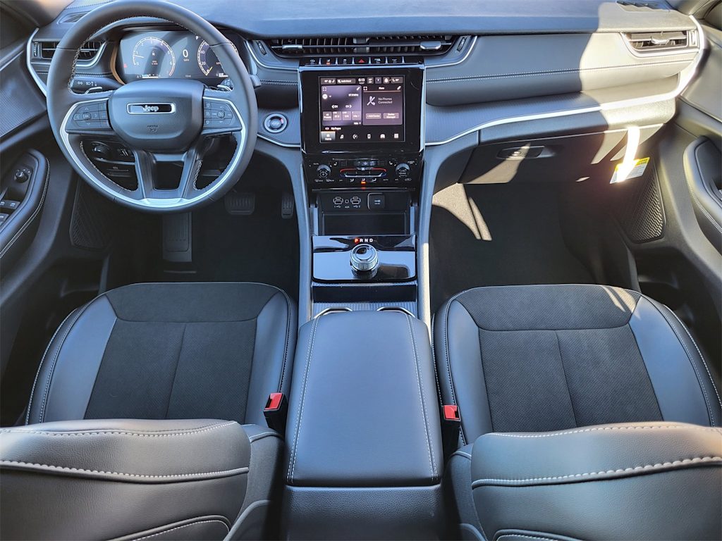 Thumbnail: 2025 Jeep Grand Cherokee L - 2