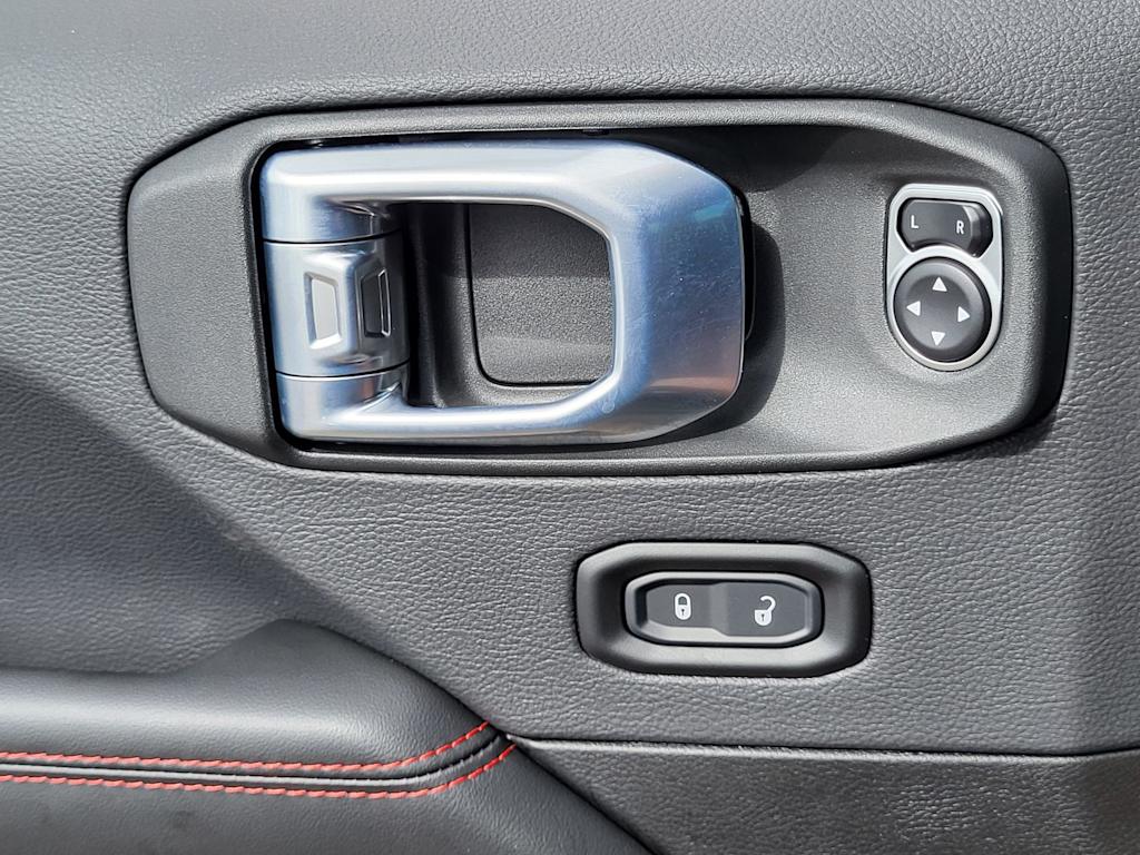 Thumbnail: 2026 Jeep Wrangler - 17