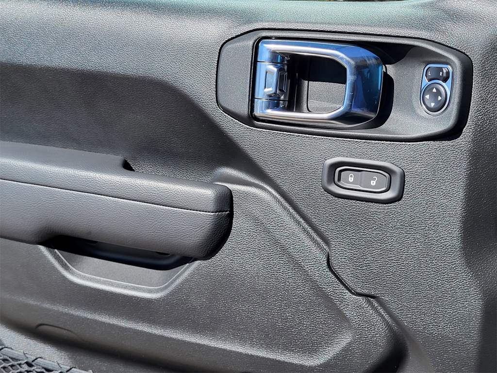 Thumbnail: 2025 Jeep Wrangler - 20