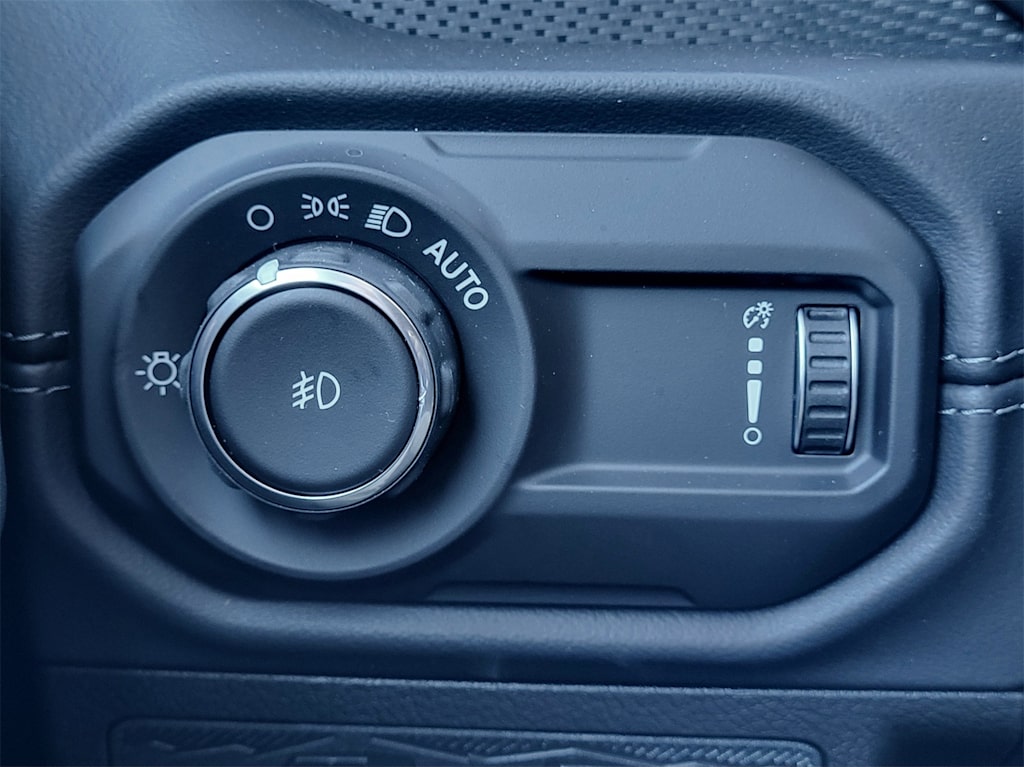 Thumbnail: 2025 Jeep Wrangler - 19