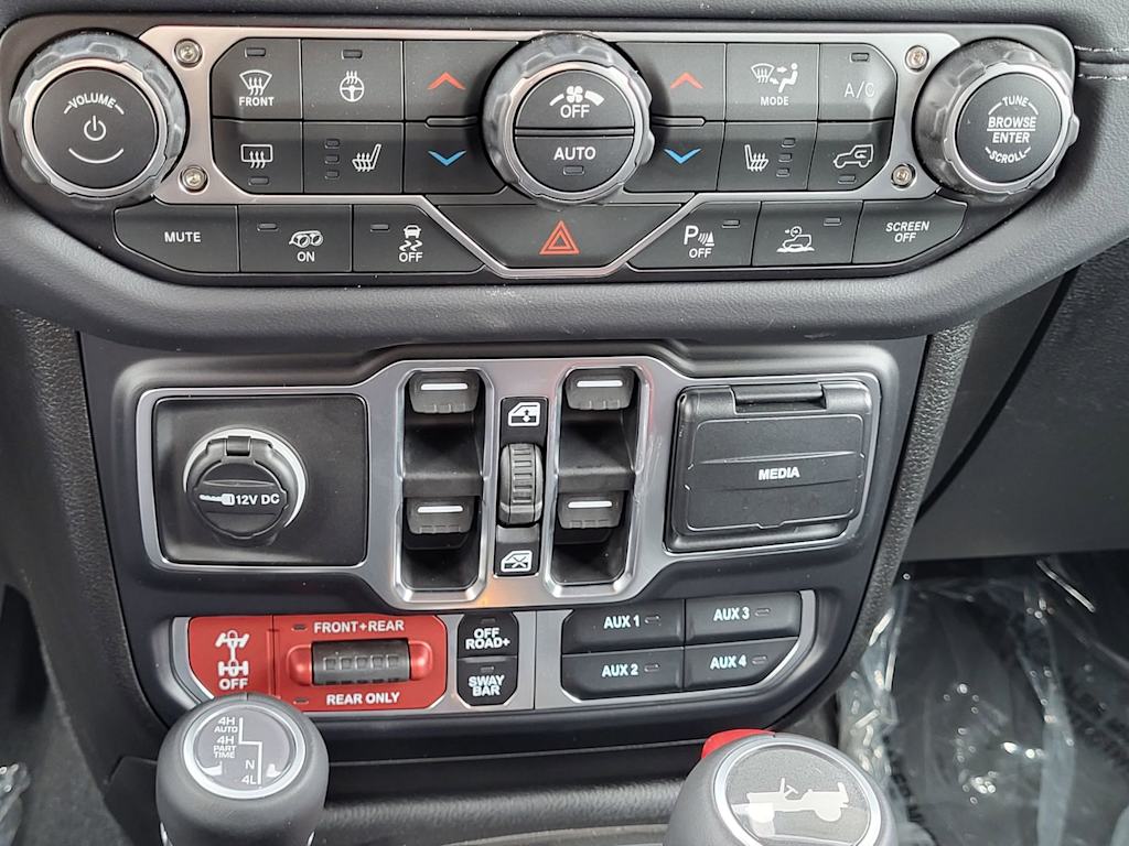 Thumbnail: 2026 Jeep Wrangler - 21