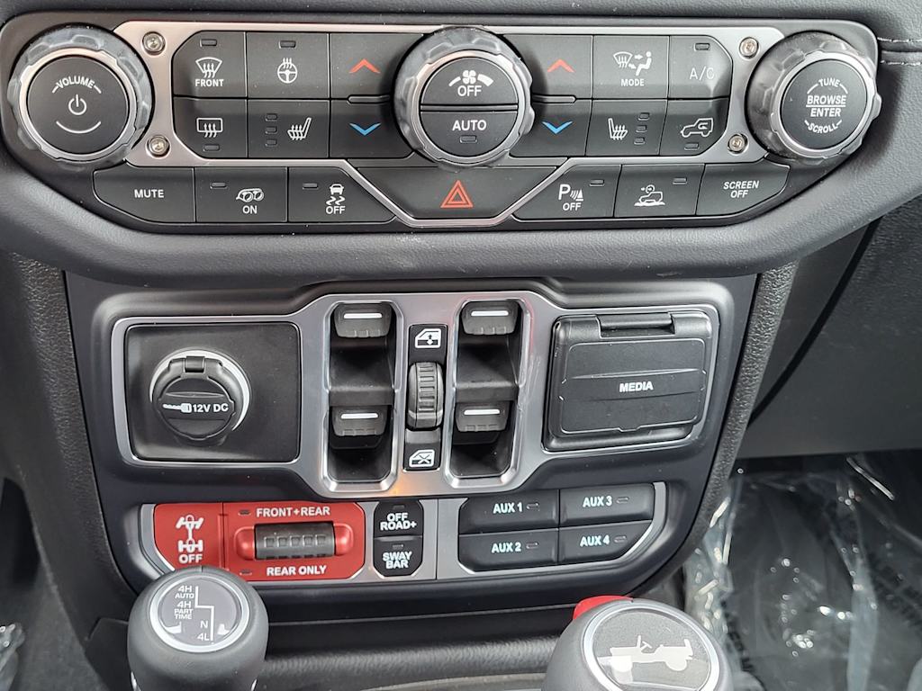 Thumbnail: 2026 Jeep Wrangler - 21
