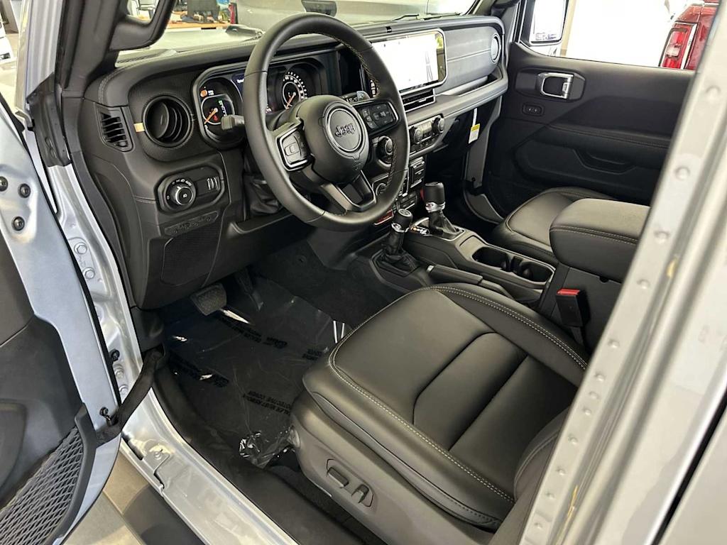 Thumbnail: 2024 Jeep Wrangler - 11